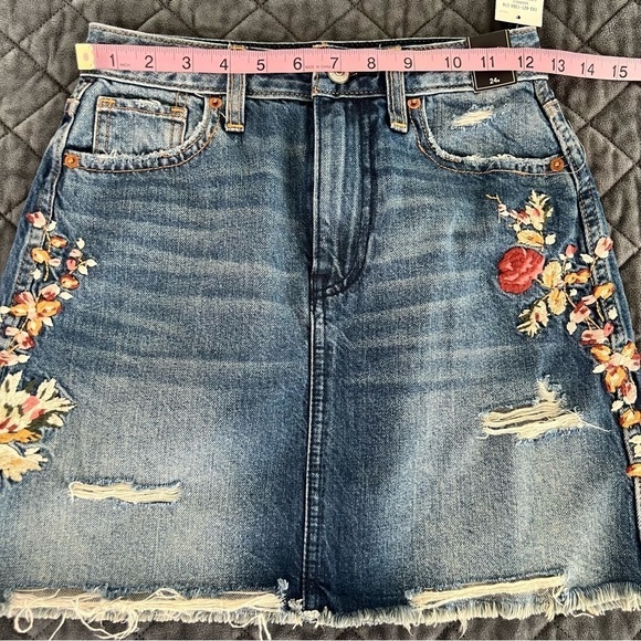 Abercrombie & Fitch jean Skirt Womens Size 24 Floral Embroidered Denim Mini BB - Picture 6 of 8